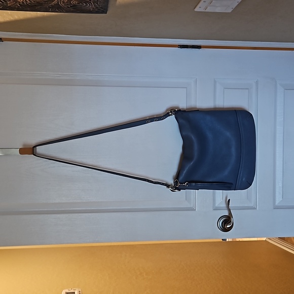 VINTAGE Coach Legacy Pebbled Leather Tassel crossbody - cornflower blue - Picture 2 of 16